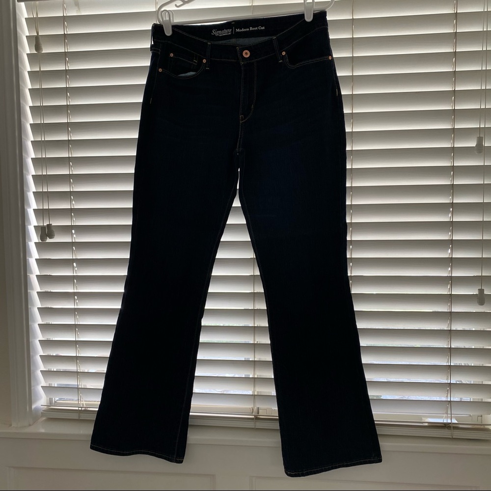 Levi’s Signature Dark Wash Denim